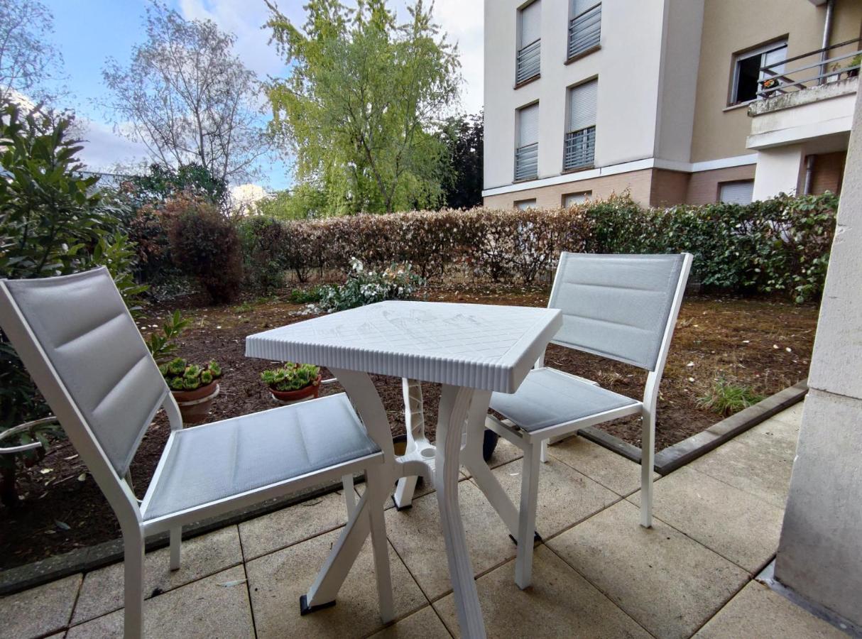 Appartement Avec Jardin Et Terrasse Pres De Paris Мант-ла-Жоли Экстерьер фото