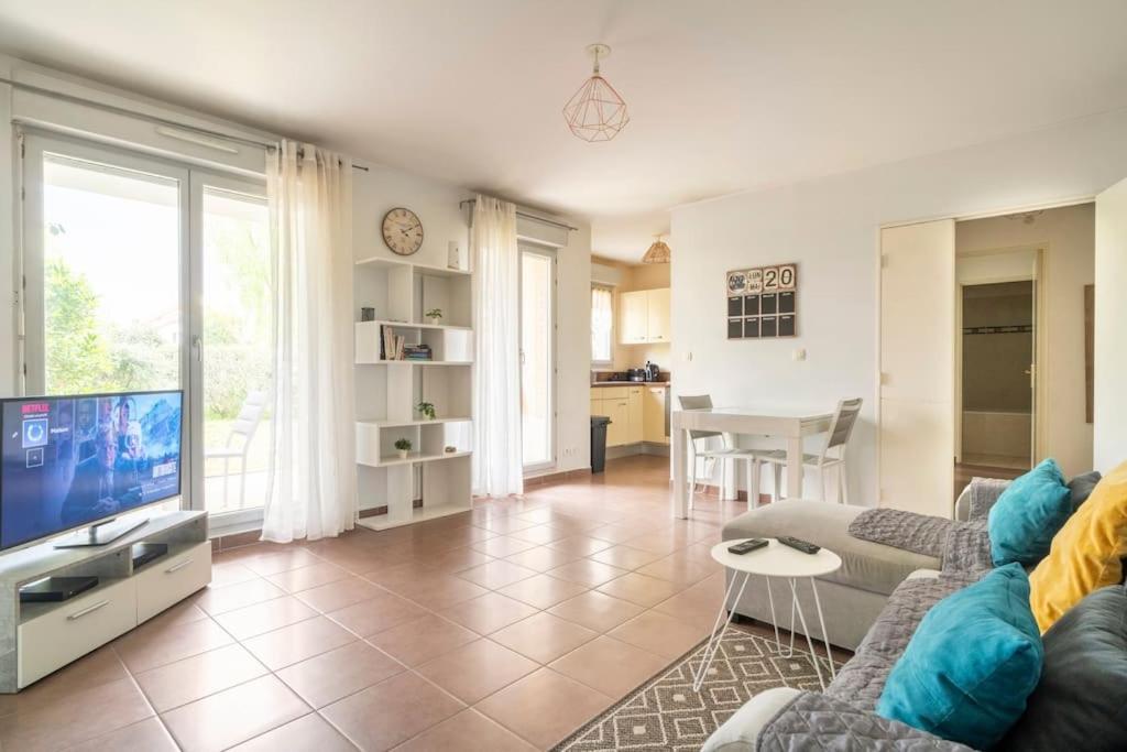 Appartement Avec Jardin Et Terrasse Pres De Paris Мант-ла-Жоли Экстерьер фото